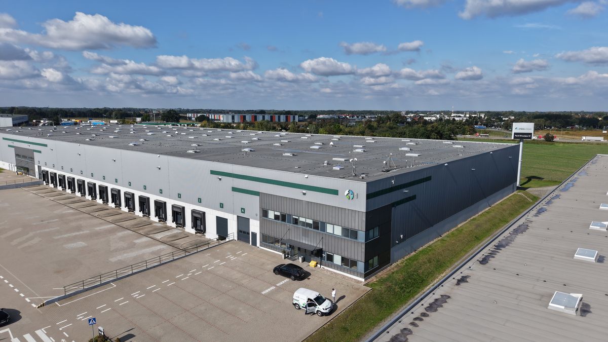 Class-A warehouse near Wrocław, Poland — facade with loading dock row and office block